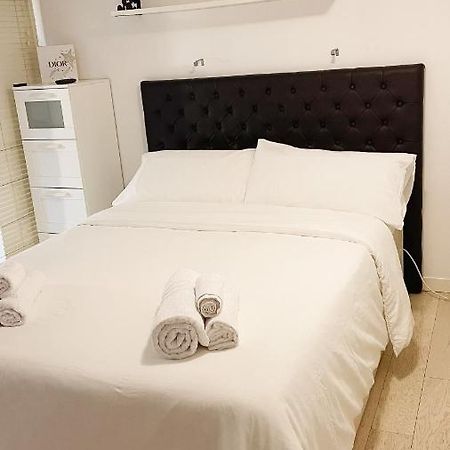 Accogliente Loft A 8 Min Dal Duomo Διαμέρισμα Μιλάνο Εξωτερικό φωτογραφία